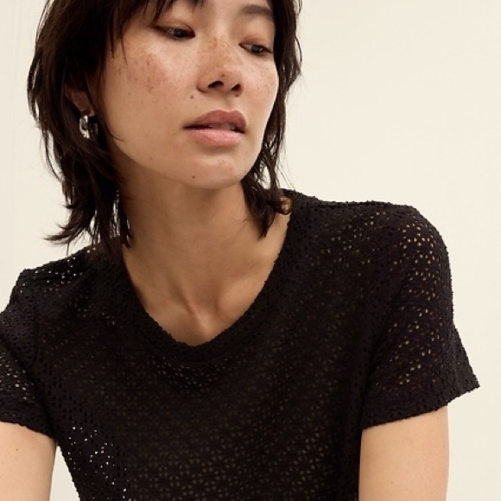 Gap crochet black short sleeve t-shirt, NWT, size XS